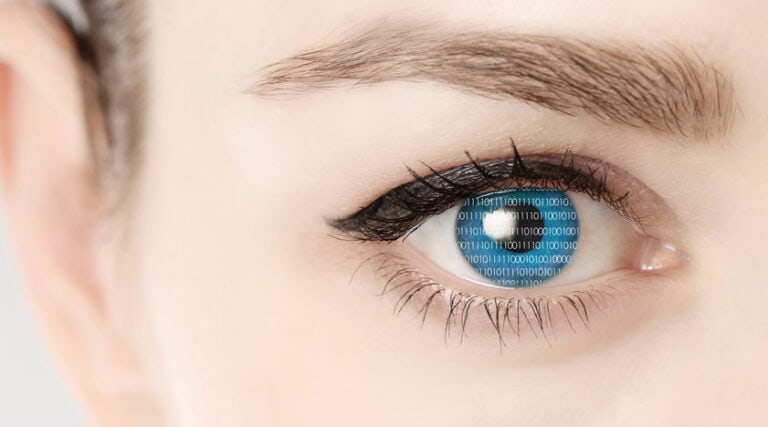 Beauty-Test: Augenpflege mit FOREO IRIS