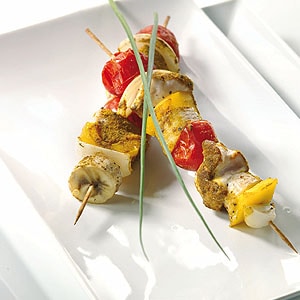 Detox-Rezept: Bunte Curry-Hühnerspieße; Bildquelle: Kneipp Verlag / Peter Barci
