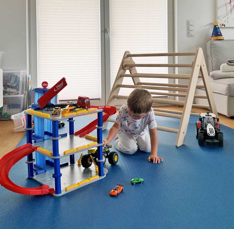 Gemütlich und rutschfest: Spielmatte PRO von Ehrenkind © Heike Wallner