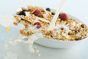 Richtig ernährt und vital im Büro; Bildquelle: istockphoto, doram