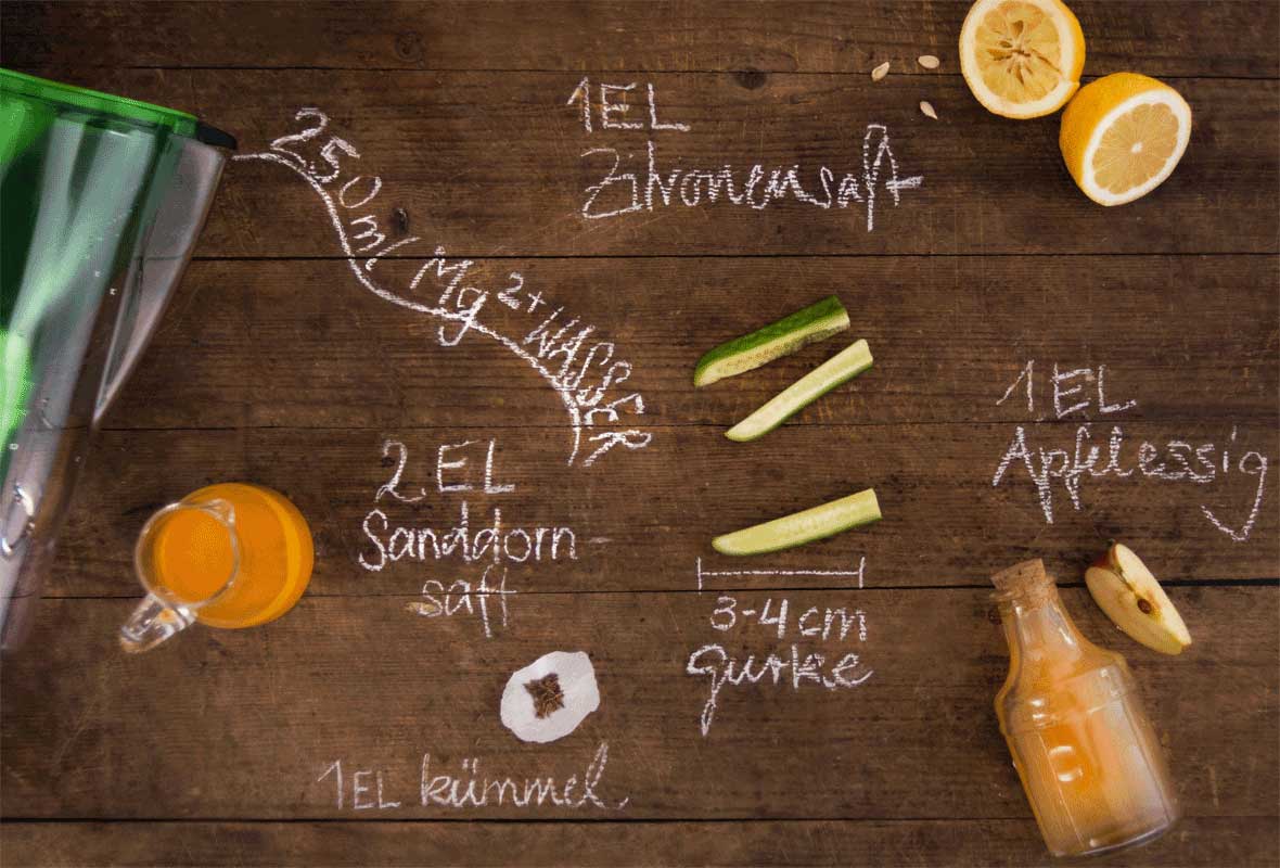 Zutaten für Gurkenwasser mit Sanddornsaft