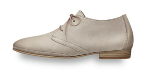 Helle Schnürschuhe Pauli von Tamaris um EUR 69,95; Bildquelle: Tamaris