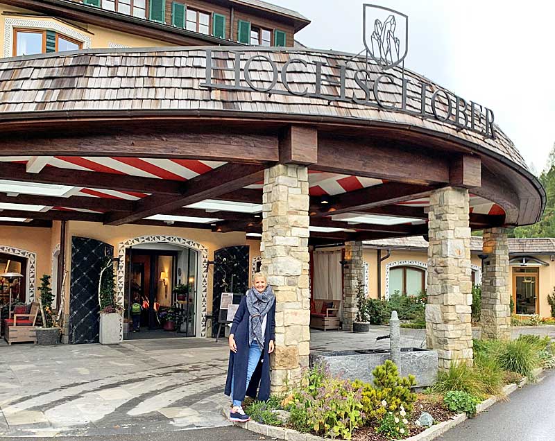 heike vor hotel hochschober 1