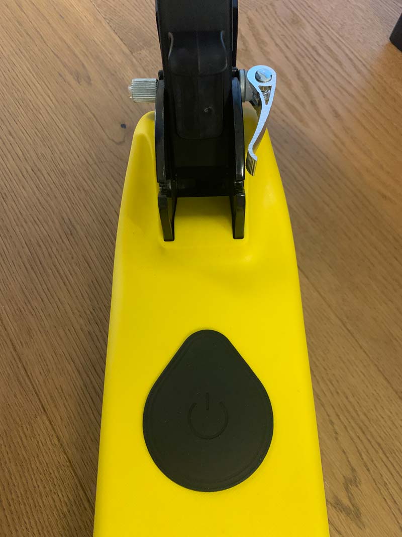 e scooter fuer kinder fussschalte