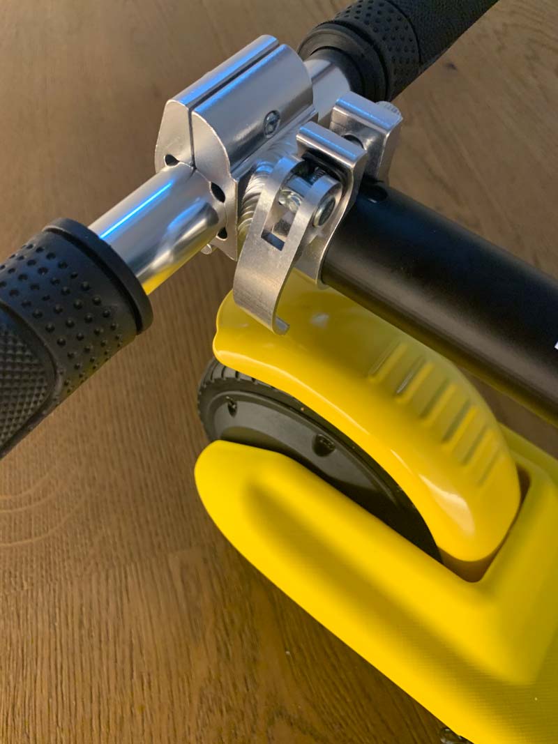 e scooter fuer kinder schnellspanner lenkstange