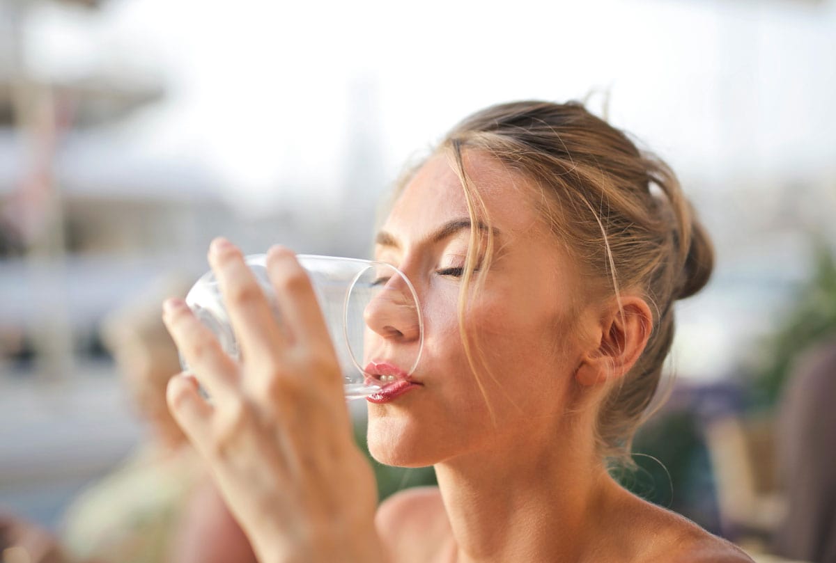 Mehr Wasser trinken: Verblüffende Vorteile für die Haut